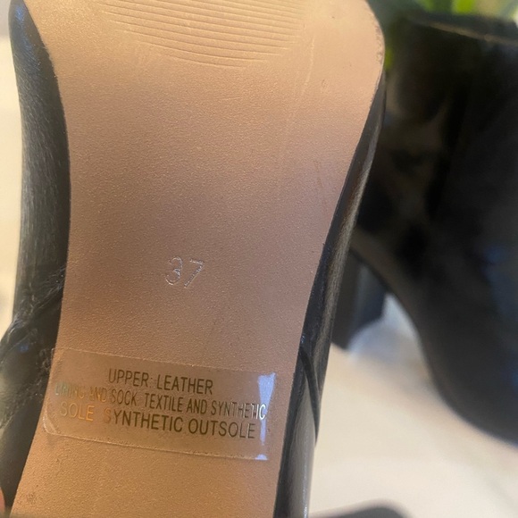 Barneys New York Black Leather Pointed Toe Ankle Boots - Size 37 - Picture 5 of 7